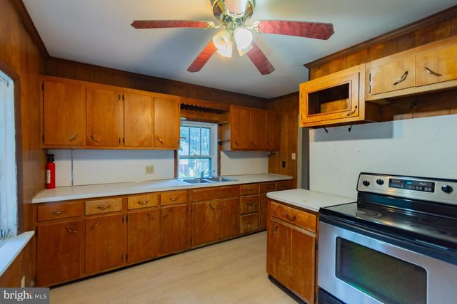 628 BROWNVILLE LN, Charles Town, WV 25414