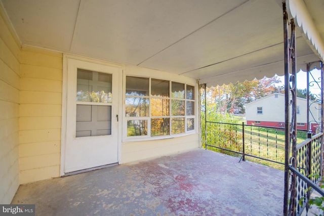 628 BROWNVILLE LN, Charles Town, WV 25414