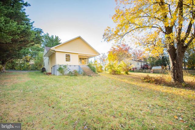 628 BROWNVILLE LN, Charles Town, WV 25414