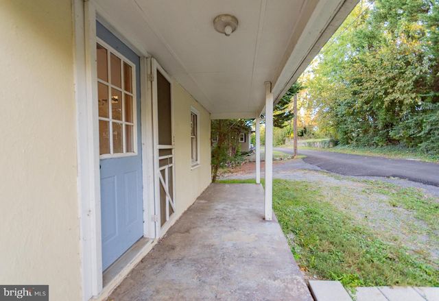 628 BROWNVILLE LN, Charles Town, WV 25414