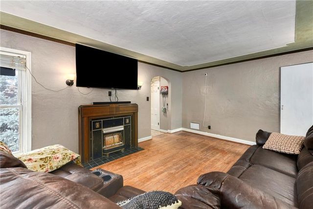 1519 Tauromee Avenue, Kansas City, KS 66102