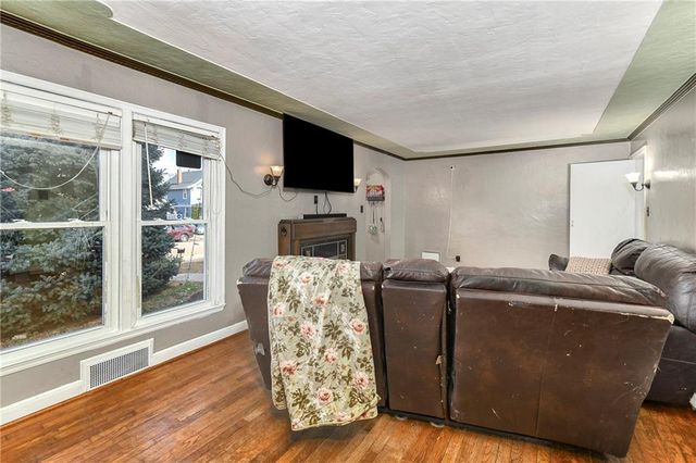 1519 Tauromee Avenue, Kansas City, KS 66102