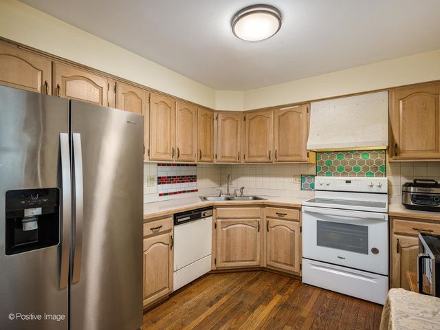 1322 S New Wilke Road 1C, Arlington Heights, IL 60005