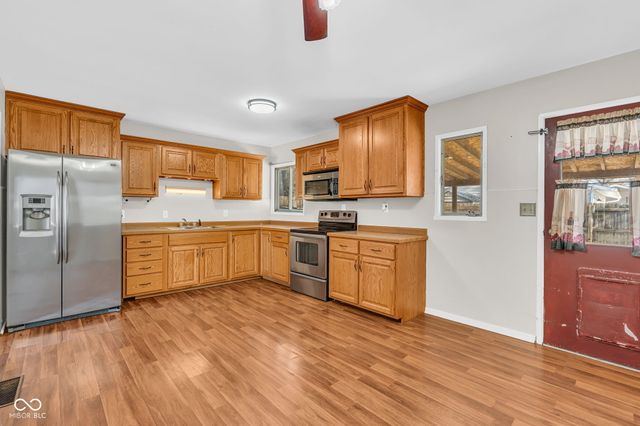 705 Hanover Drive, Whiteland, IN 46184