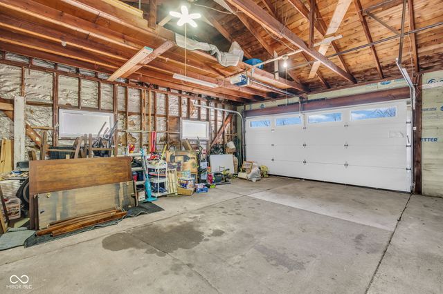 705 Hanover Drive, Whiteland, IN 46184