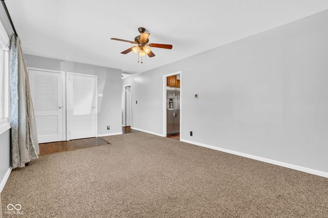 705 Hanover Drive, Whiteland, IN 46184