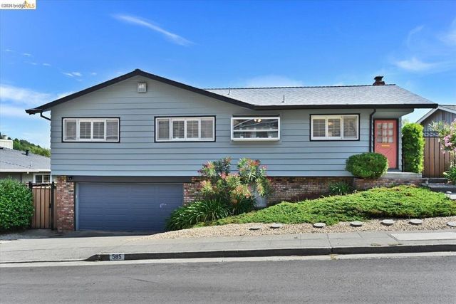 585 Crestmont DR, Oakland, CA 94619