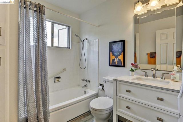 585 Crestmont DR, Oakland, CA 94619