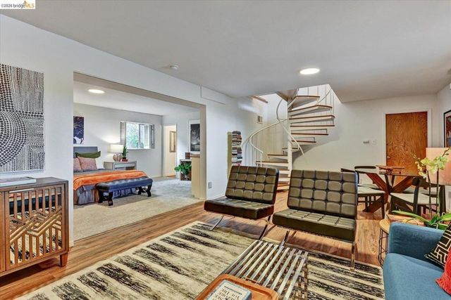 585 Crestmont DR, Oakland, CA 94619