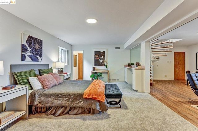 585 Crestmont DR, Oakland, CA 94619