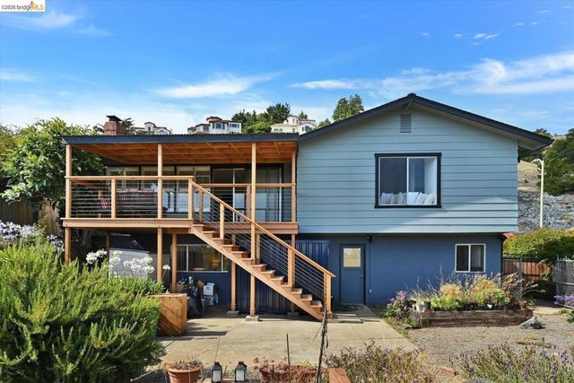 585 Crestmont DR, Oakland, CA 94619