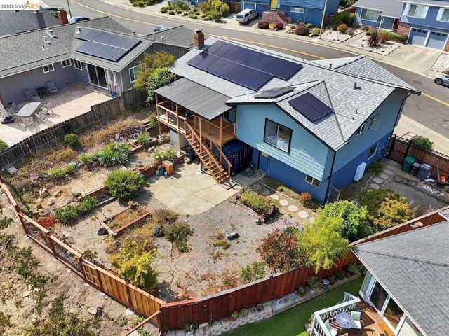 585 Crestmont DR, Oakland, CA 94619