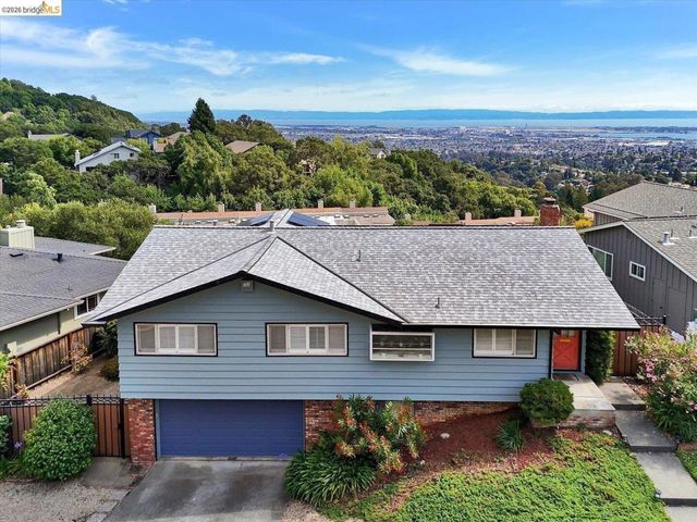 585 Crestmont DR, Oakland, CA 94619