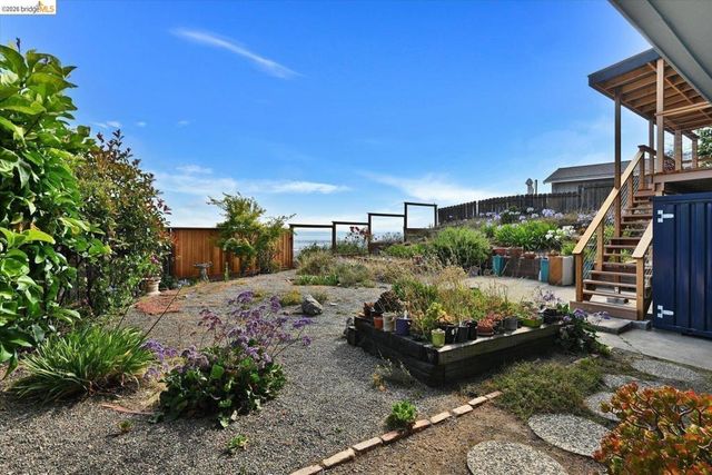 585 Crestmont DR, Oakland, CA 94619