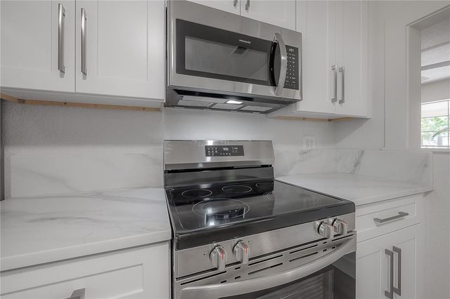 6714 N 11TH STREET, Tampa, FL 33604