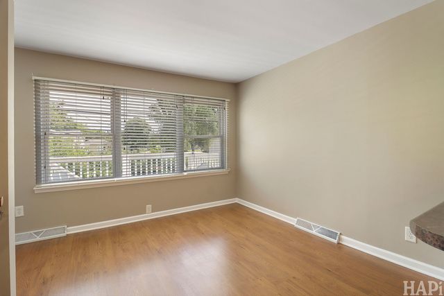 42066 N Lotus Avenue, Antioch, IL 60002