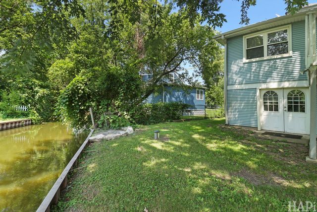 42066 N Lotus Avenue, Antioch, IL 60002