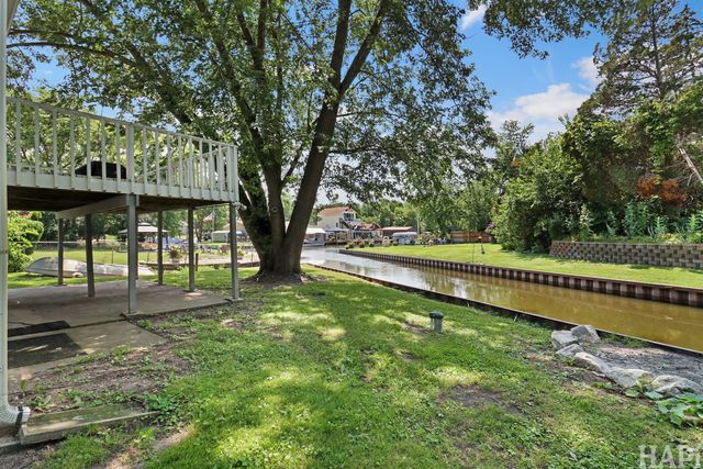 42066 N Lotus Avenue, Antioch, IL 60002