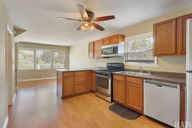 42066 N Lotus Avenue, Antioch, IL 60002