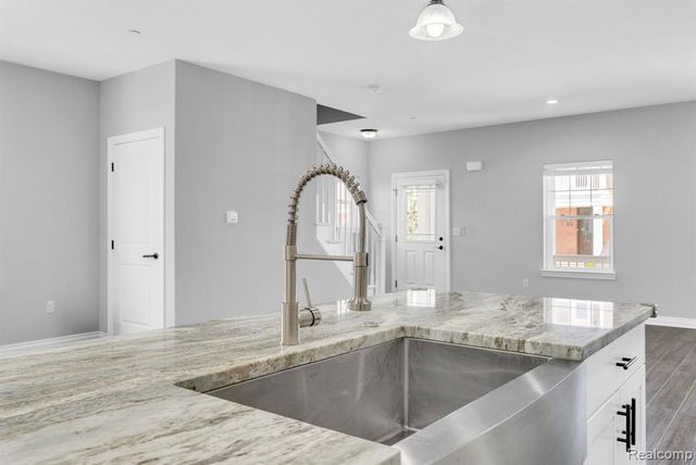 171 Jotham Avenue, Auburn Hills, MI 48326