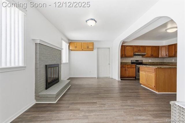 32477 Saint Vincent Avenue, Warren, MI 48092