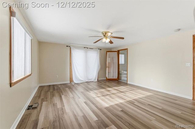 32477 Saint Vincent Avenue, Warren, MI 48092