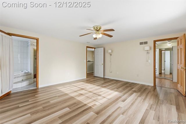 32477 Saint Vincent Avenue, Warren, MI 48092