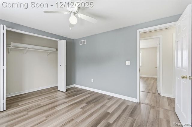 32477 Saint Vincent Avenue, Warren, MI 48092