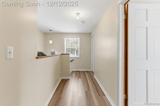 32477 Saint Vincent Avenue, Warren, MI 48092