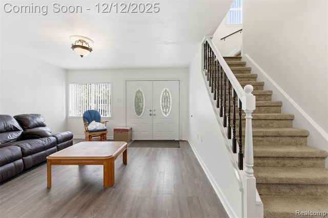 32477 Saint Vincent Avenue, Warren, MI 48092