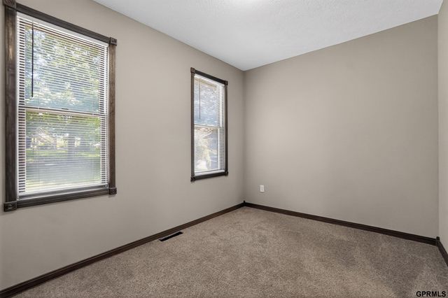 1614 Drexel Street, Omaha, NE 68107