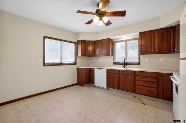 1614 Drexel Street, Omaha, NE 68107