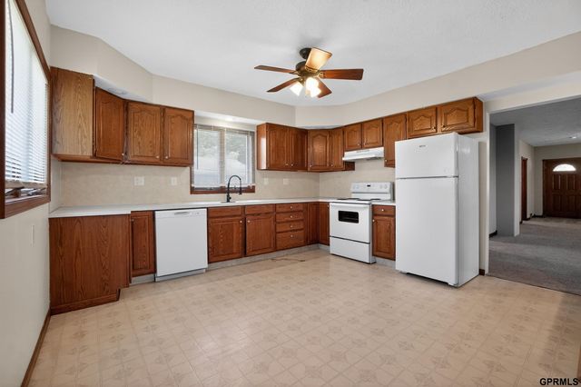 1614 Drexel Street, Omaha, NE 68107
