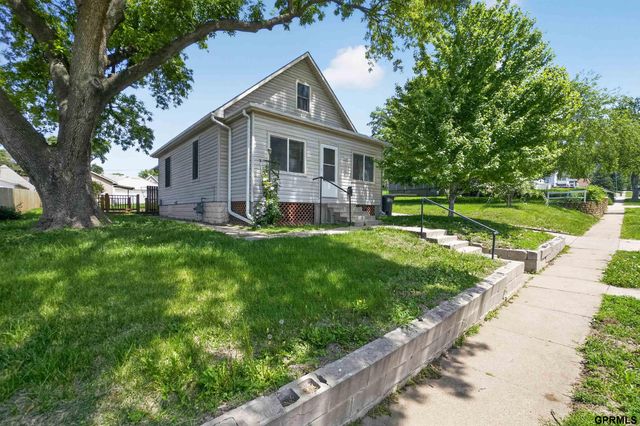 1614 Drexel Street, Omaha, NE 68107