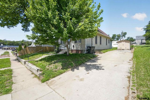 1614 Drexel Street, Omaha, NE 68107