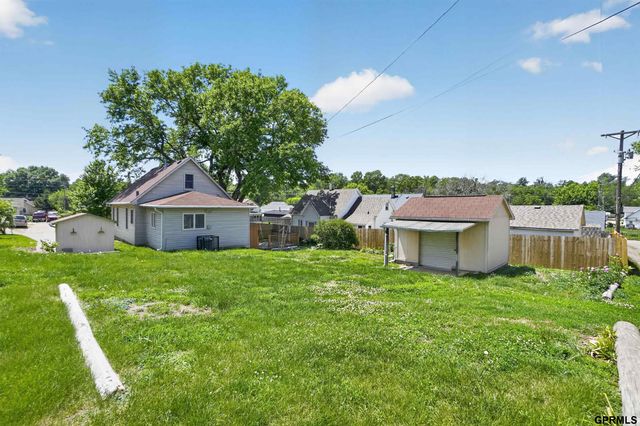 1614 Drexel Street, Omaha, NE 68107