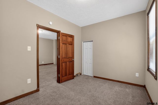 1614 Drexel Street, Omaha, NE 68107