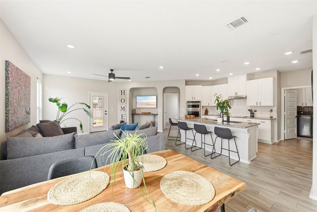 1506 Dragonfly LOOP, Bastrop, TX 78602