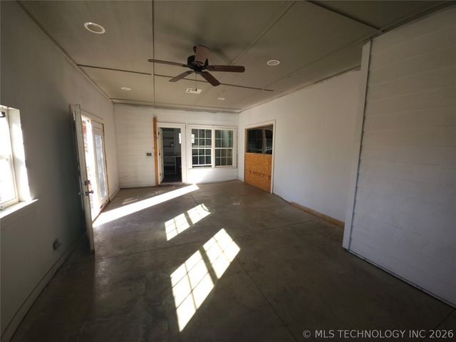 6650 S 369th Avenue W, Mannford, OK 74044