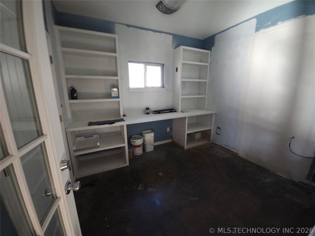 6650 S 369th Avenue W, Mannford, OK 74044