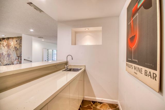 32 Glens Drive E, Boynton Beach, FL 33436