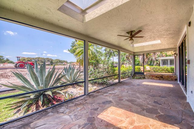 32 Glens Drive E, Boynton Beach, FL 33436