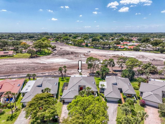 32 Glens Drive E, Boynton Beach, FL 33436