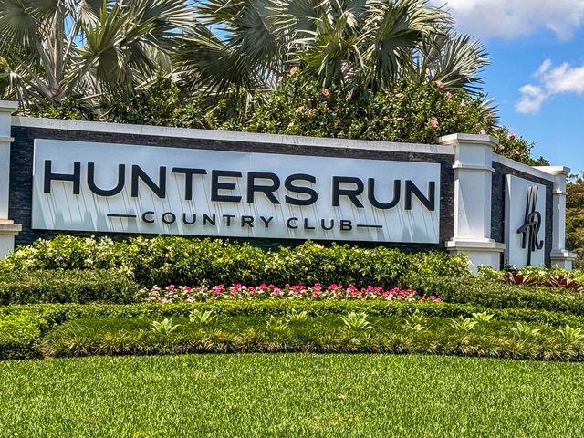 32 Glens Drive E, Boynton Beach, FL 33436