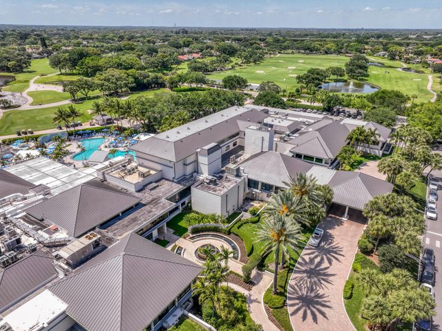 32 Glens Drive E, Boynton Beach, FL 33436