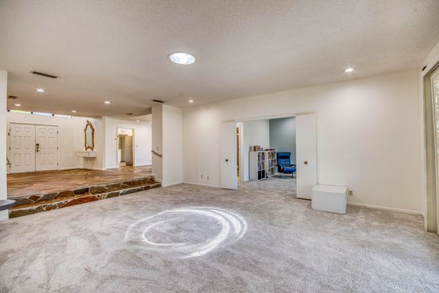 32 Glens Drive E, Boynton Beach, FL 33436