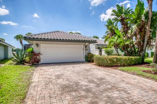 32 Glens Drive E, Boynton Beach, FL 33436