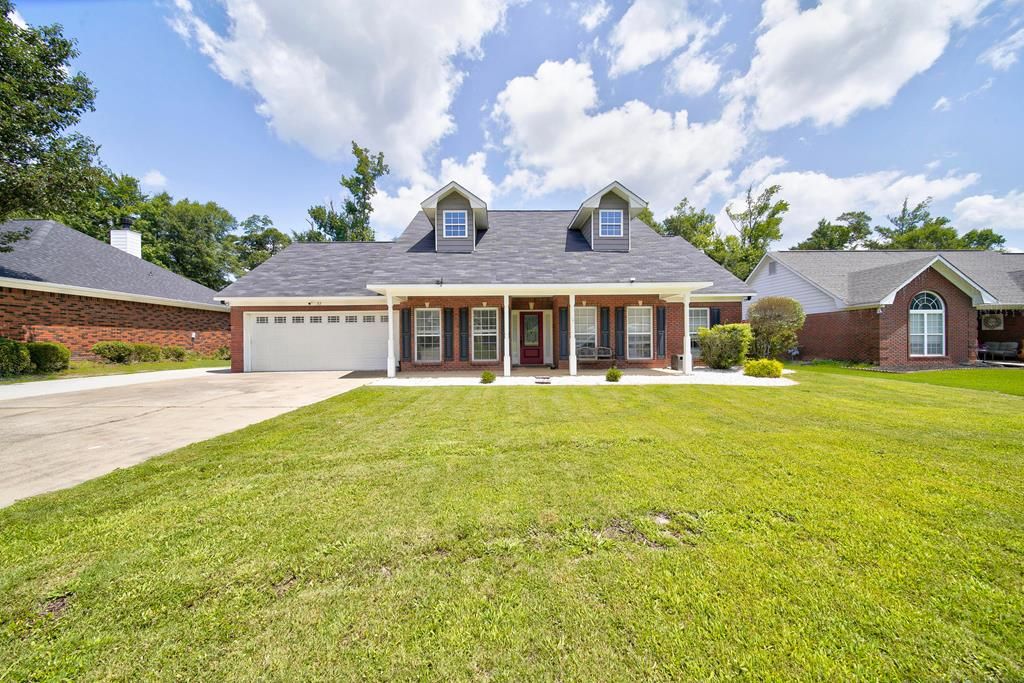 57 Meadowlark Drive, Smiths Station, AL 36877