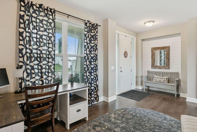 1437 Copper Hills Drive, Carver, MN 55315