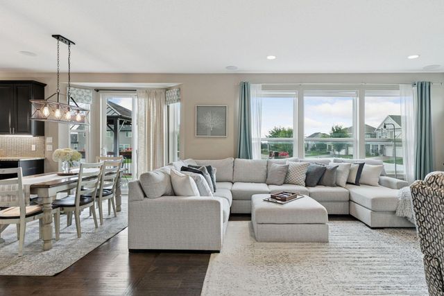 1437 Copper Hills Drive, Carver, MN 55315